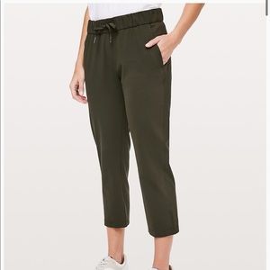 New Lululemon On the Fly 23” pants